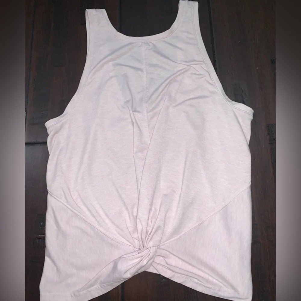 Athleta pale pink essence twist front top, xs.